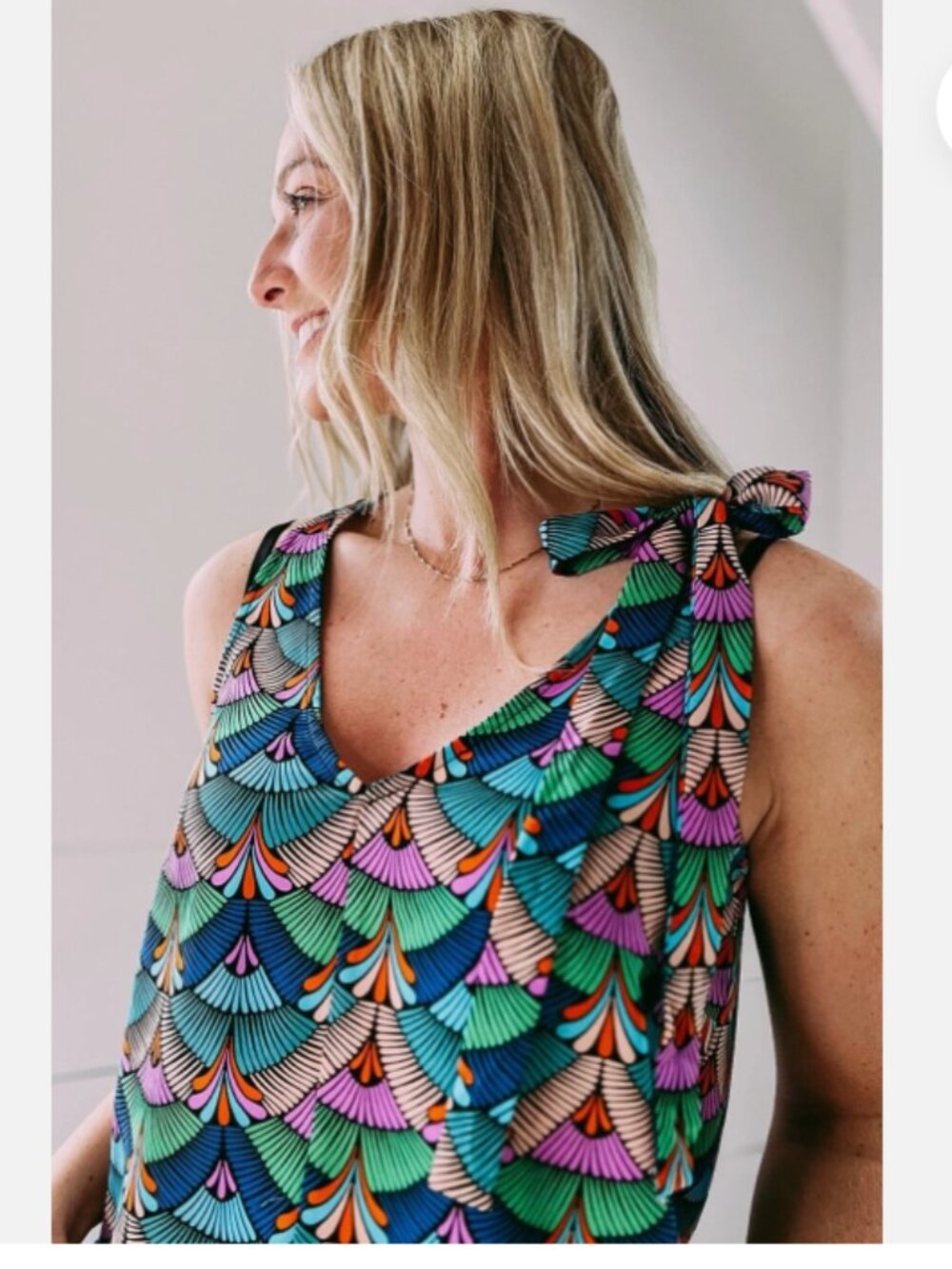 Molly Bracken Teal Multi-Color Bow-Shoulder Sleeveless Top size small - Picture 2 of 11